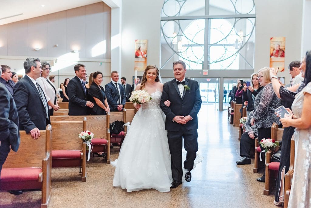st-robert-bellarmine-new-jersey-wedding-ceremony-photos-suessmoments