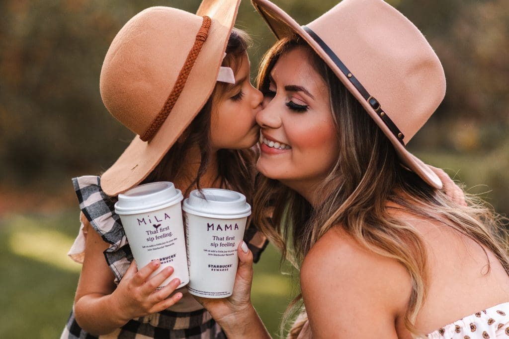 mommy-and-me-starbucks-love-photos-by-suessmoments