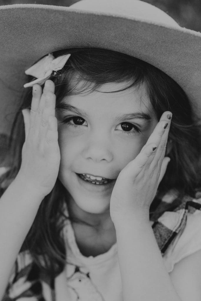 kids-portraits-at-family-photoshoot-by-suessmoments