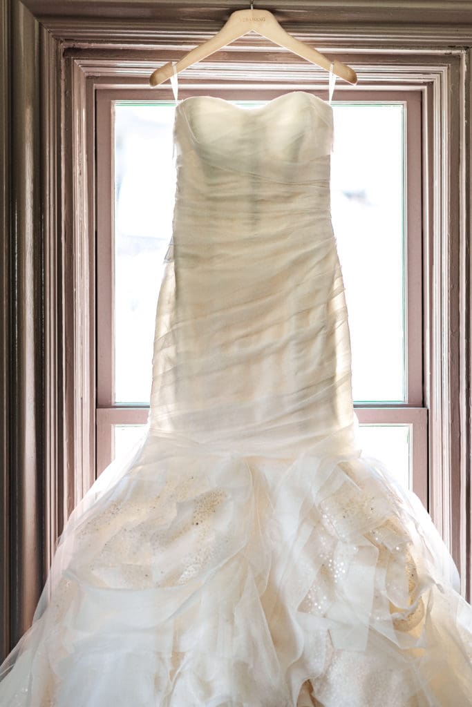 vera-wang-bride-gown-mermaid-dress-by-suess-moments