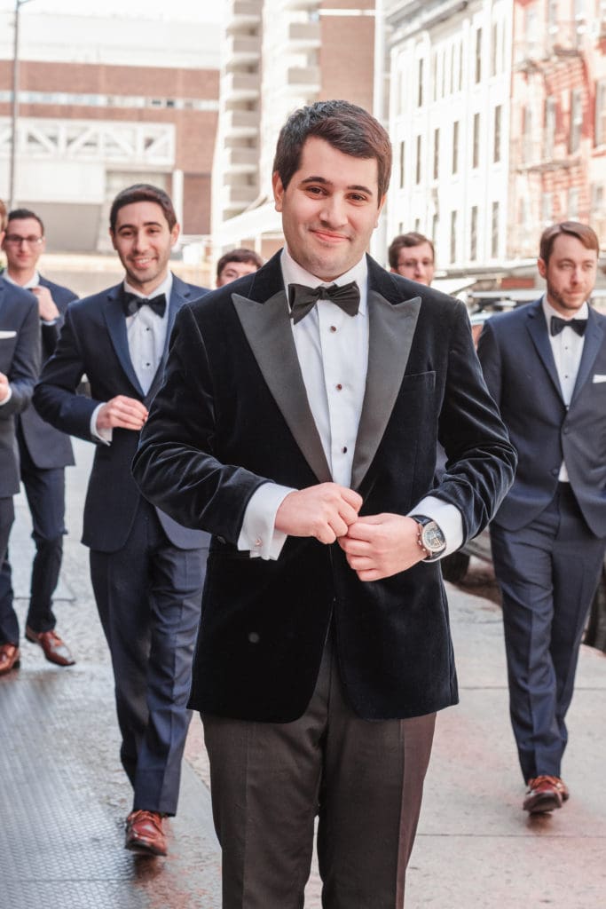 groom-wedding-photos-with-groomsmen-by-suessmoments-wedding-photographer
