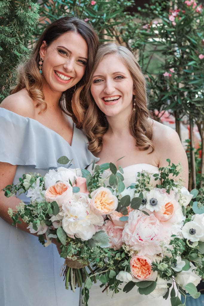 bridesmaid-photos-with-bride-on-wedding-day-by-suessmoments-wedding-photography