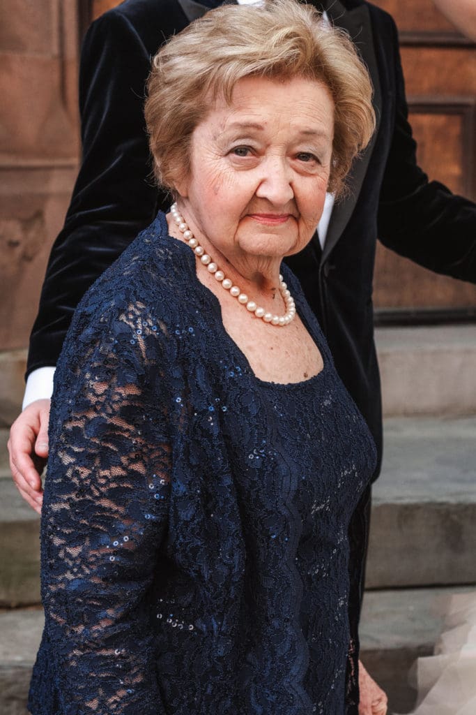 grandma-at-wedding