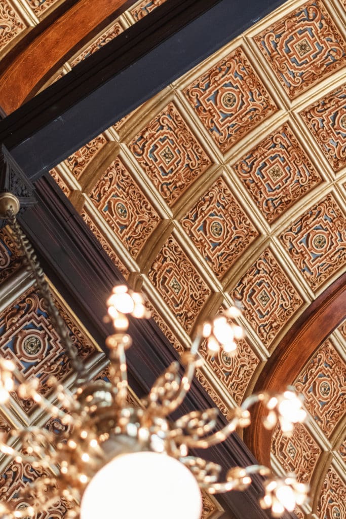 ceiling-architecture-of-highline-hotel-nyc-wedding-venue-by-suessmoments-photography