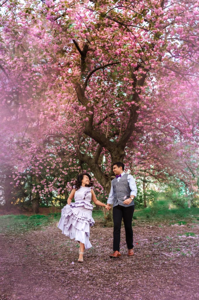 cherry-blossom-springtime-engagement-photos-nyc-by-suessmoments