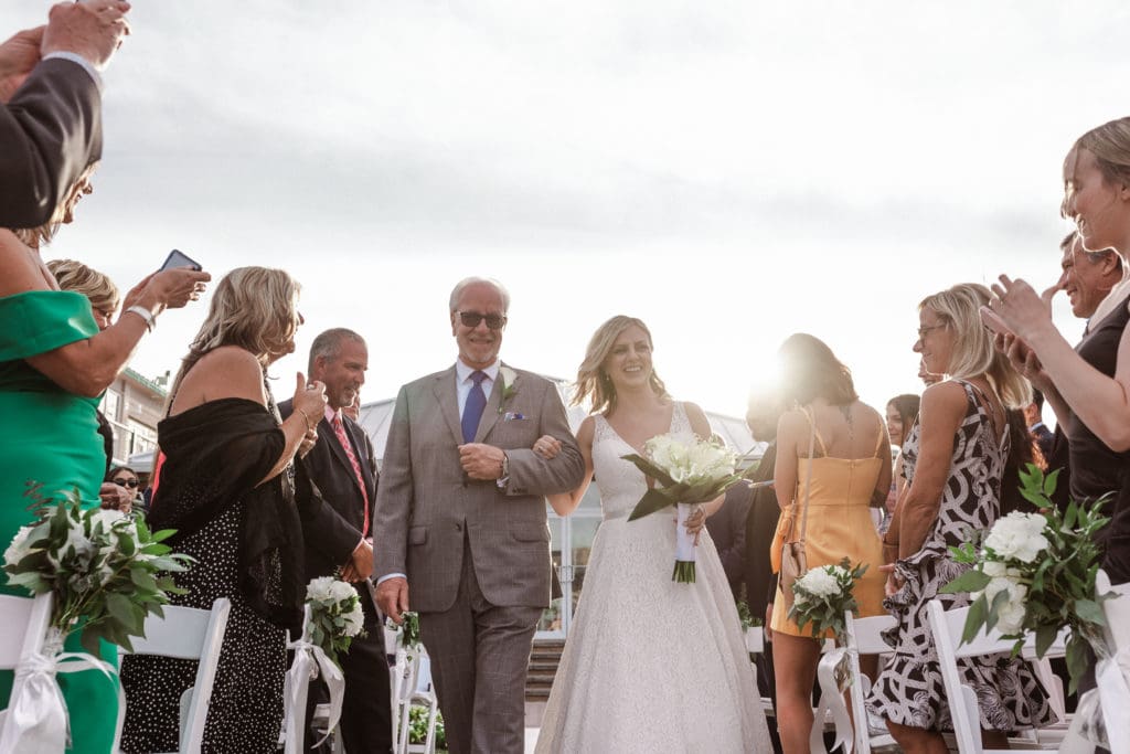outdoor-ceremony-with-nyc-skyline-views-at-liberty-house-restaurant-new-jersey-by-suessmoments