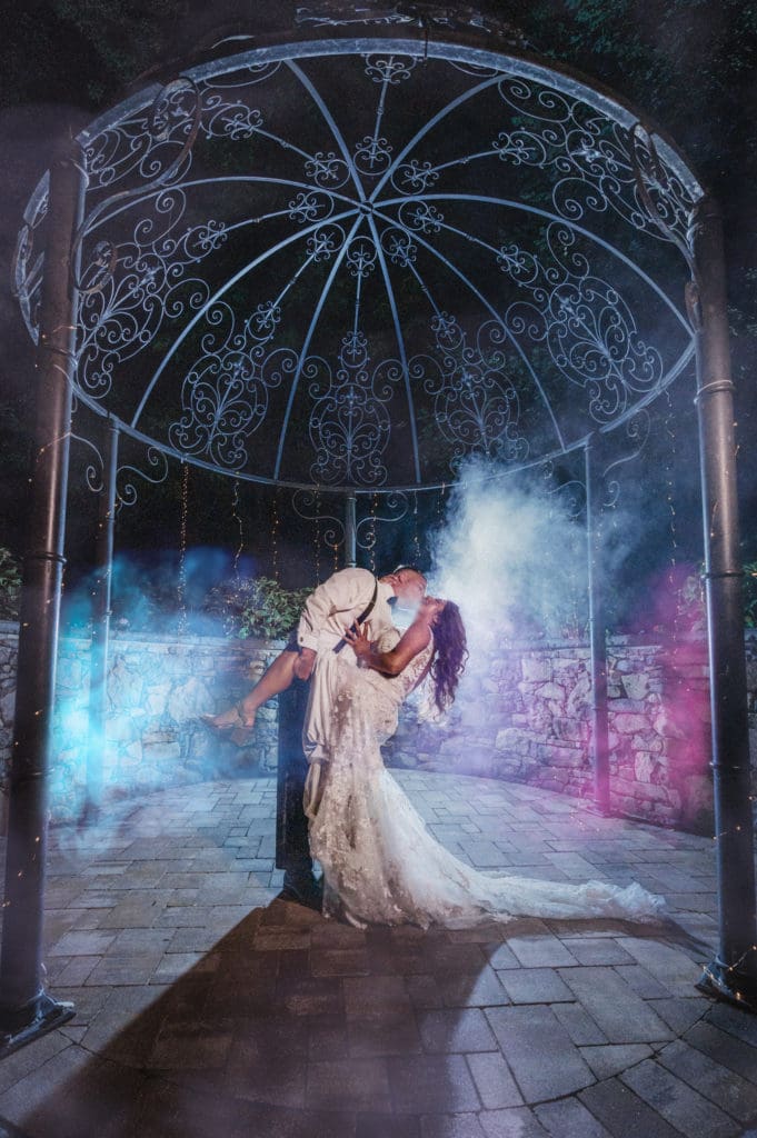 smoke-bomb-wedding-photo-at-west-hills-country-club-by-suessmoments