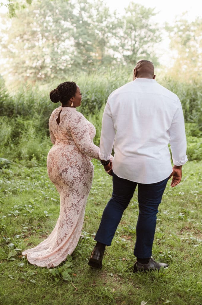 prospect-park-maternity-photos-by-suessmoments-walking-shot