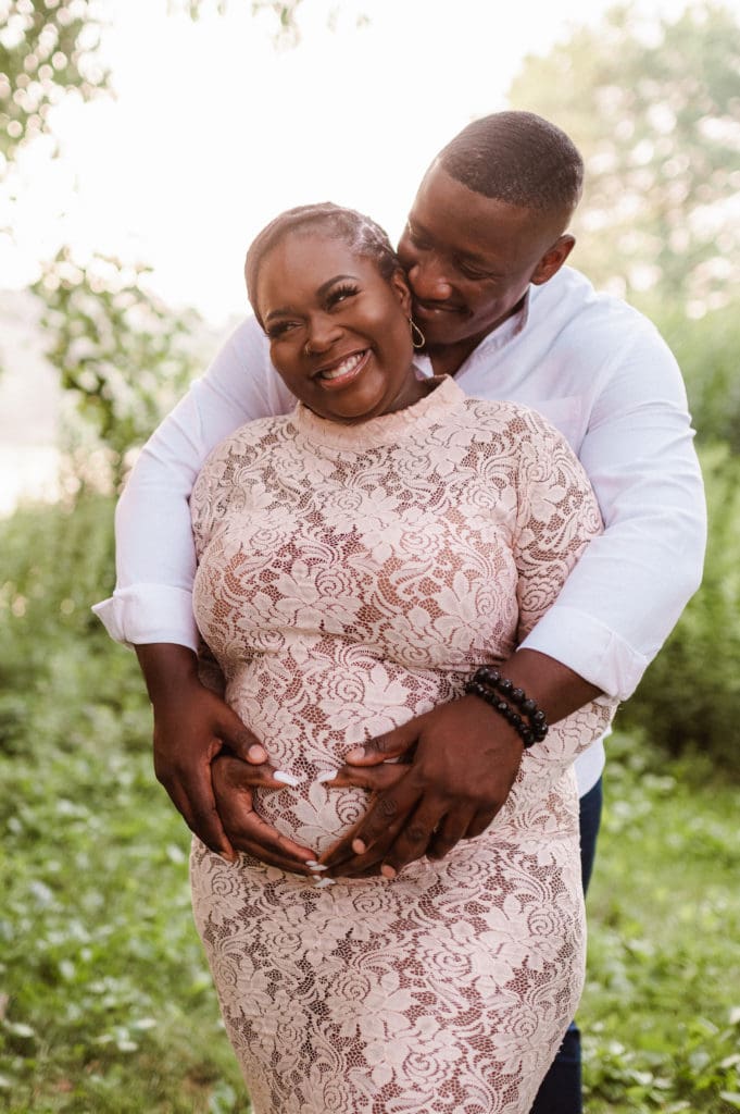 prospect-park-maternity-photos-by-suessmoments-chic-bump-club-dress