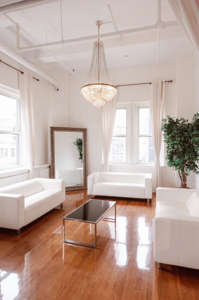 midtown-loft-and-terrace-bridal-suite-photo-by-suessmoments