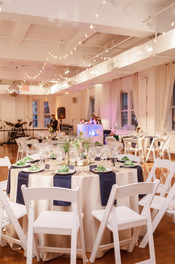 wedding-reception-at-midtown-loft-and-terrace-nyc-by-suess-moments