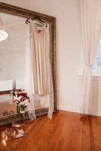 wedding-photos-at-midtown-loft-and-terrace-nyc-by-suess-moments