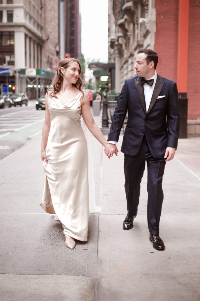 couple-walking-nyc-wedding-photos-by-suessmoments