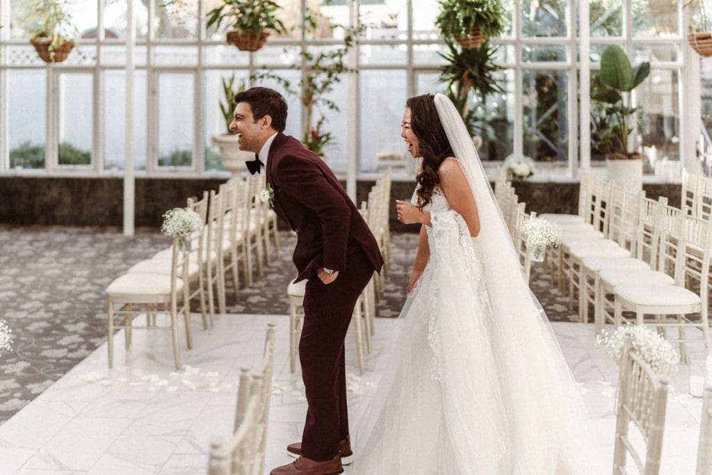 funny-booty-grab-first-look-idea-on-wedding-day