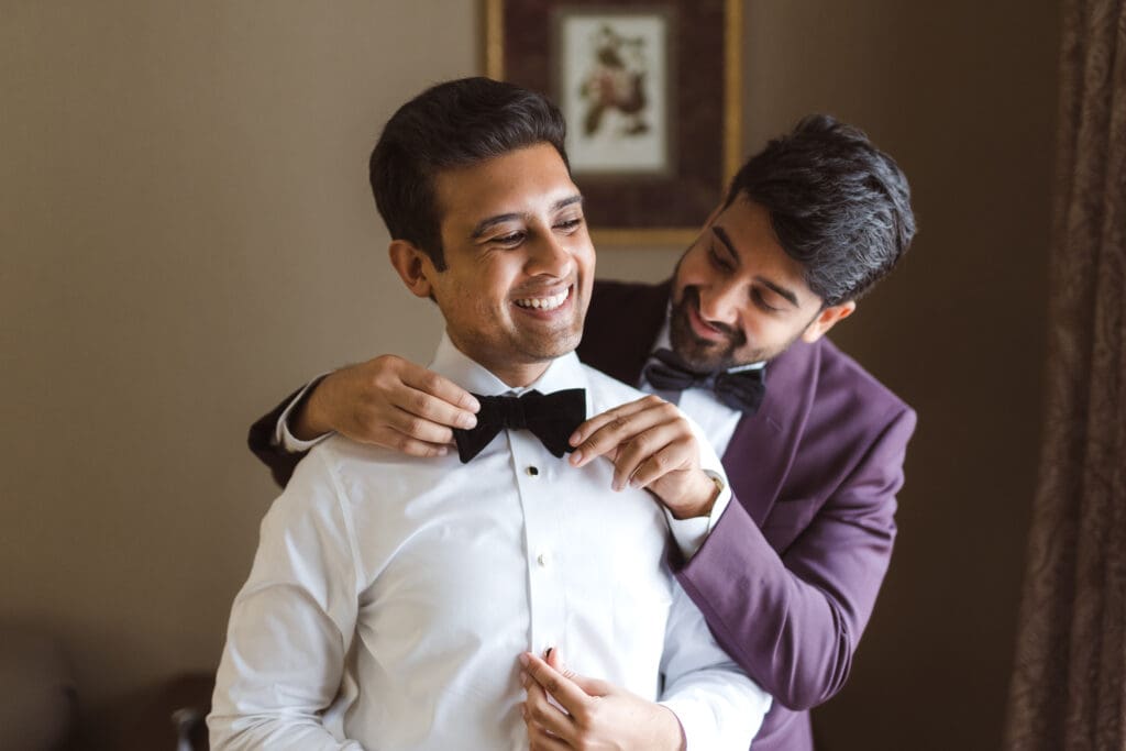 groom-getting-ready-with-best-man