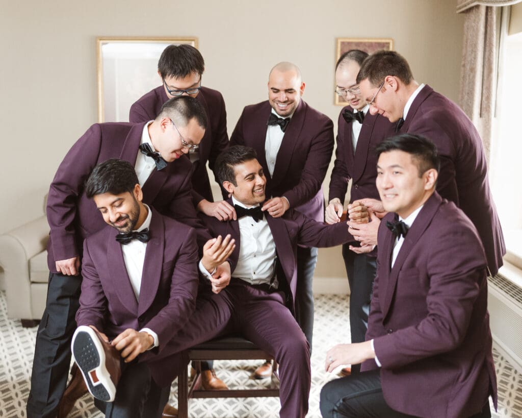 funny-groom-prep-photo