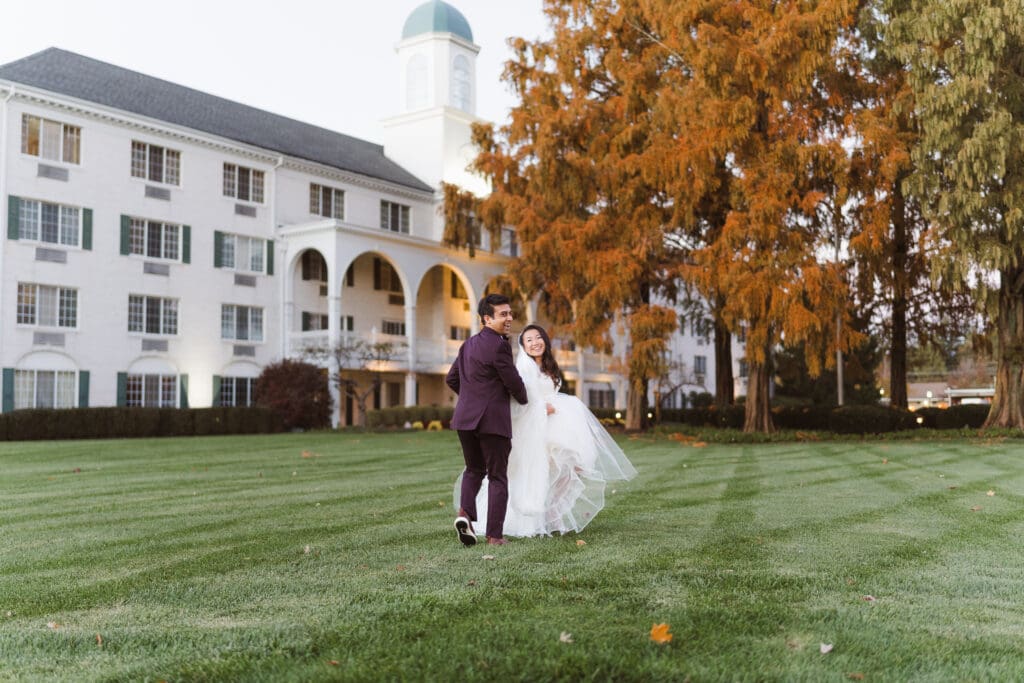 outside-the-madison-hotel-nj-wedding-photos-fall