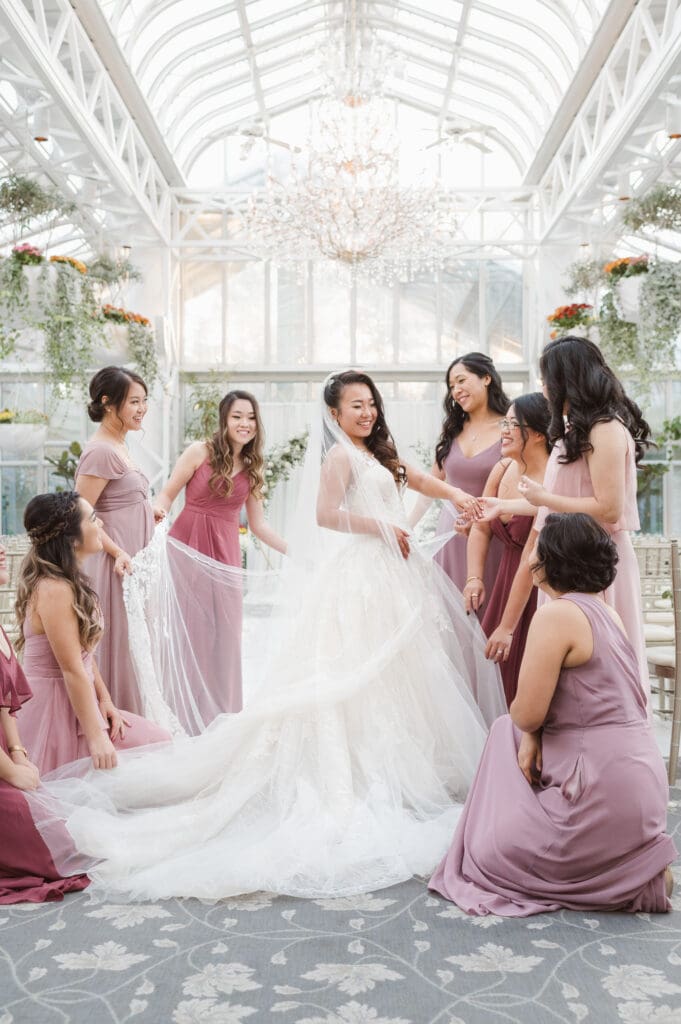 must-have-wedding-photo-with-bridesmaids