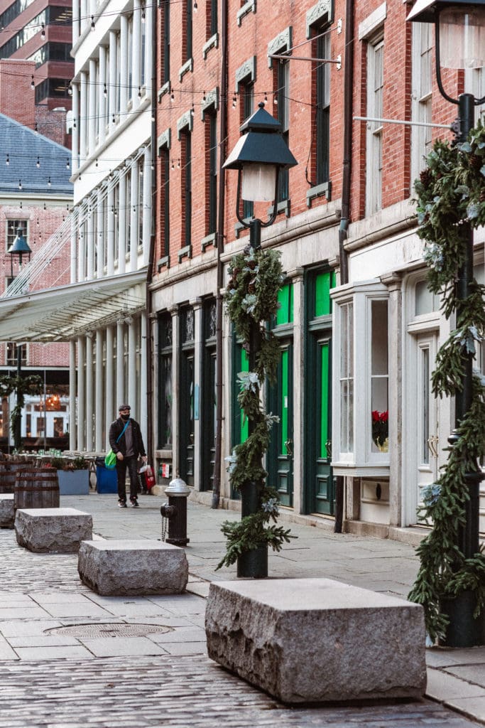 seaport-nyc-cobble-stone-street-photoshoot-winter-time
