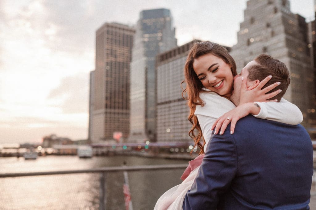 romantic-candid-style-engagement-photos-suess-moments