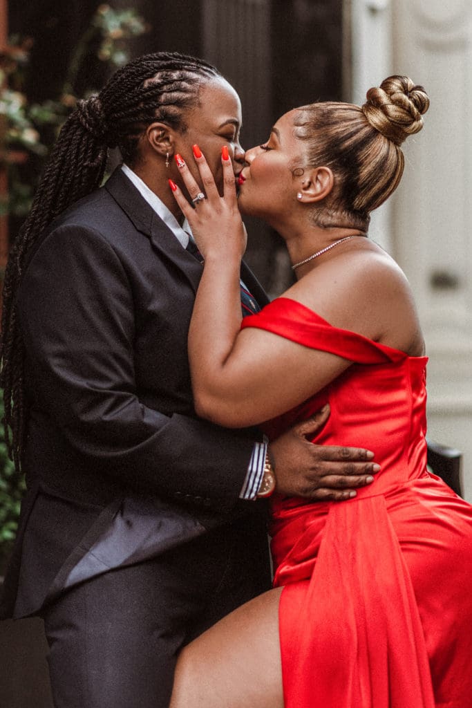 romantic-iconic-nyc-engagement-photos-soho-suessmoments