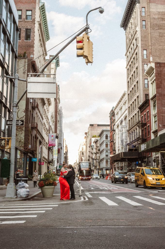 soho-nyc-engagement-photos-by-suess-moments