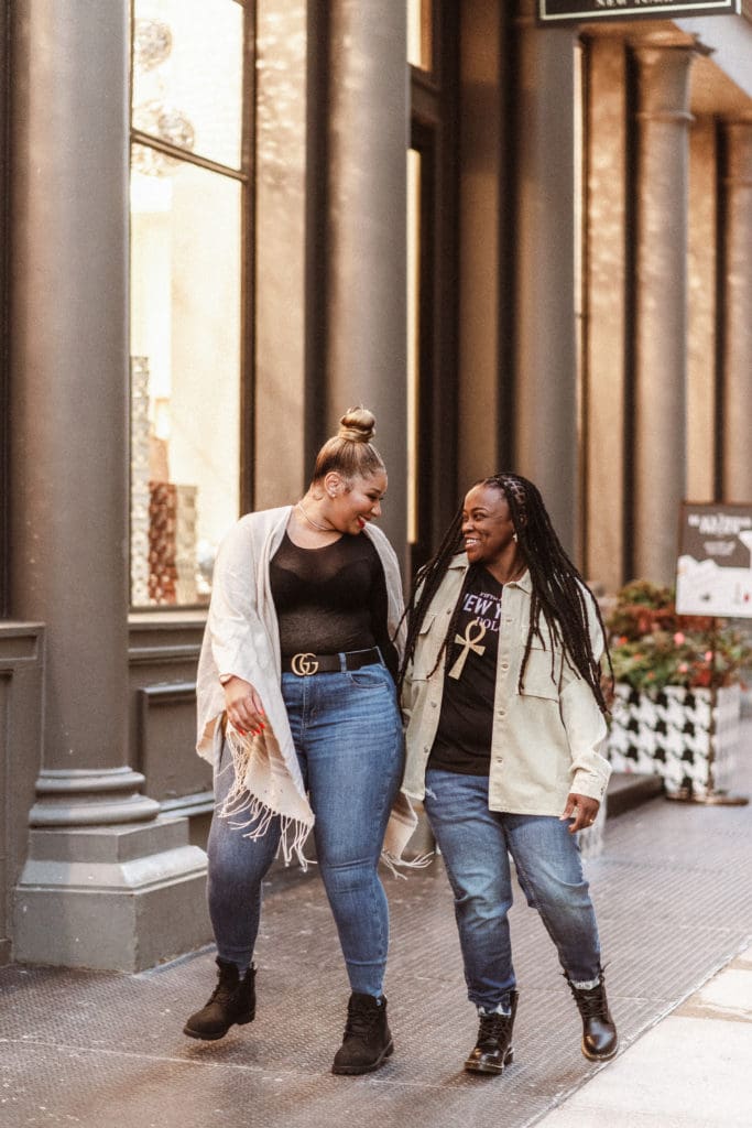 nyc-soho-shopping-couple-suess-moments