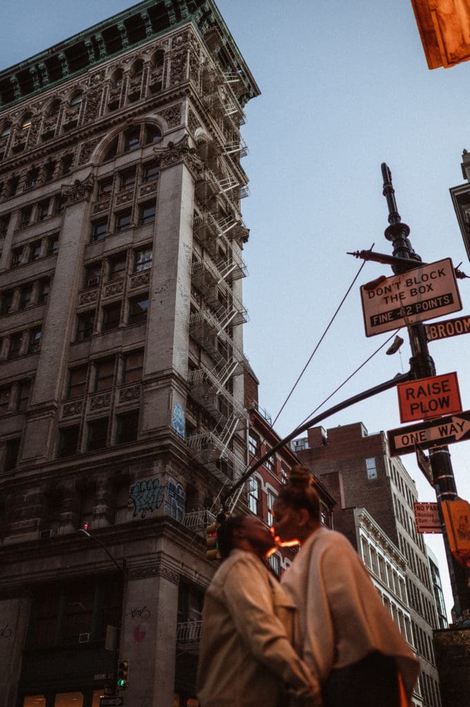 creative-nyc-engagement-photos-by-suess-moments