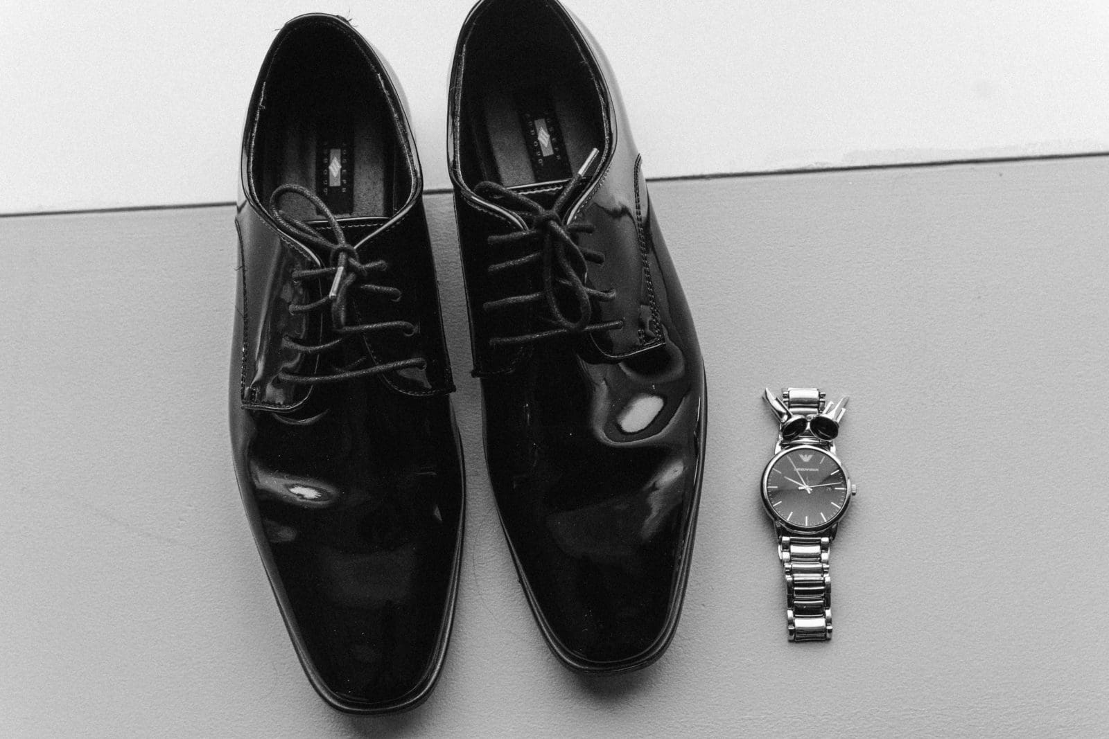 groom-shoes-detail-photo