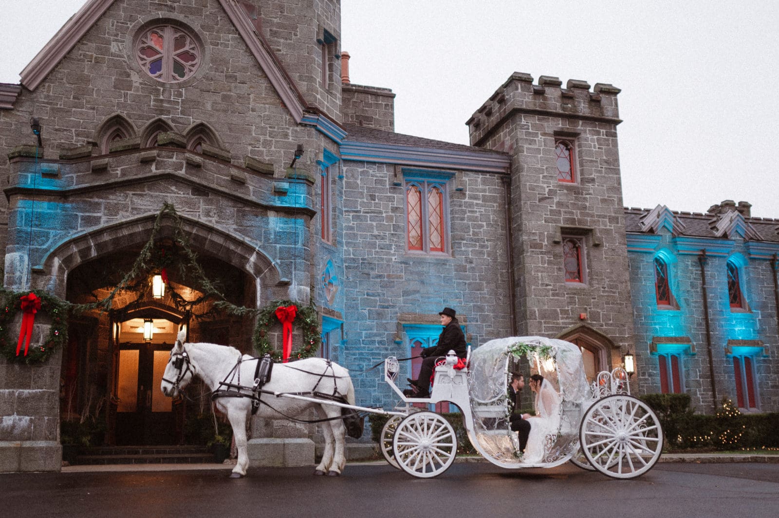 winter-wedding-theme-wedding-photos-at-whitby-castle-by-suess-moments