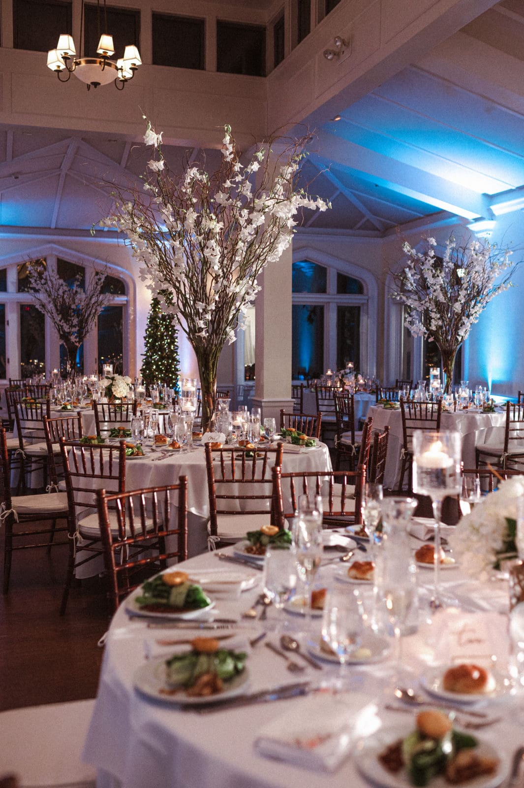 winter-wedding-theme-at-whitby-castle-new-york