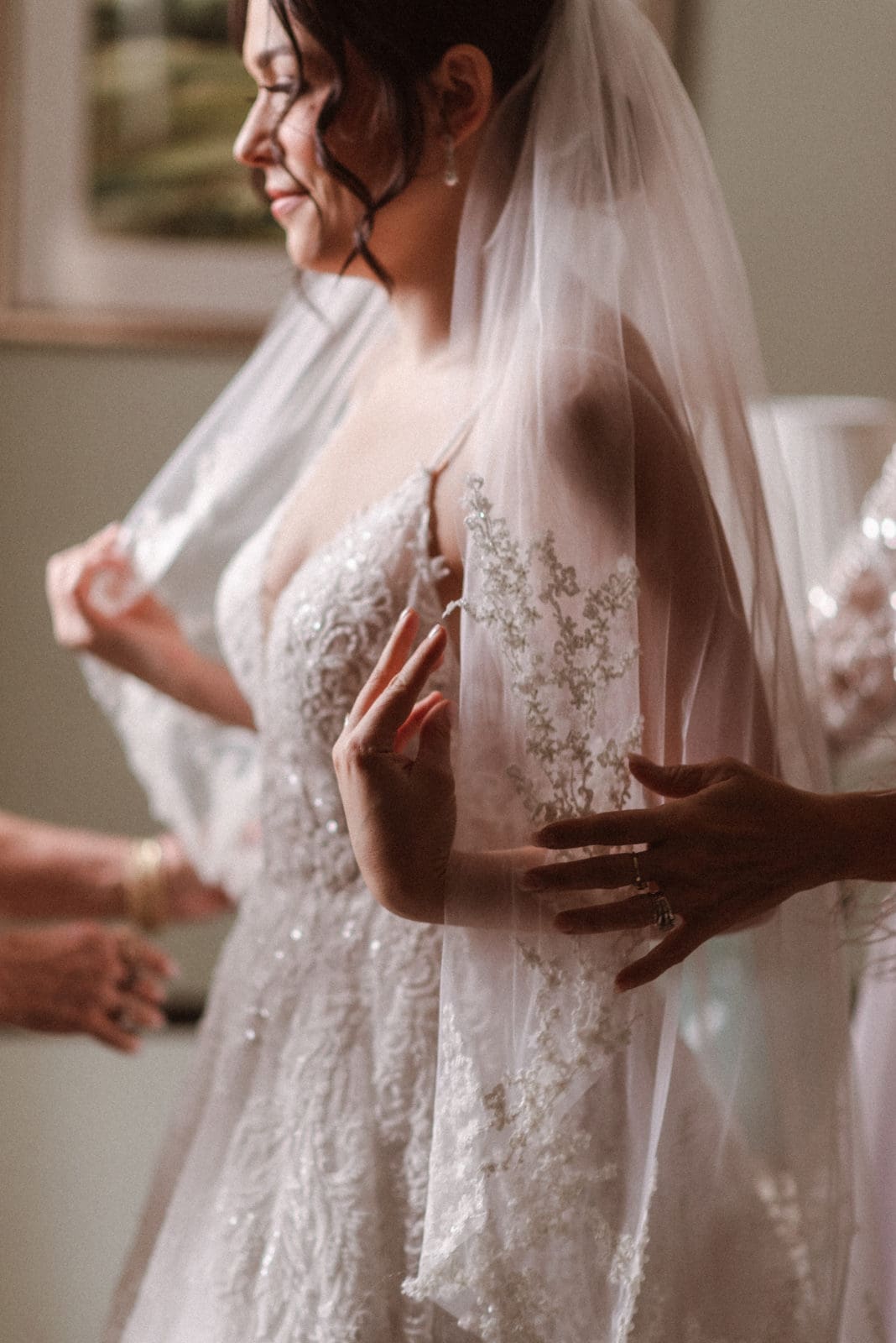 bridal-suite-at-whitby-castle-wedding-photos-winter-theme-by-suess-moments