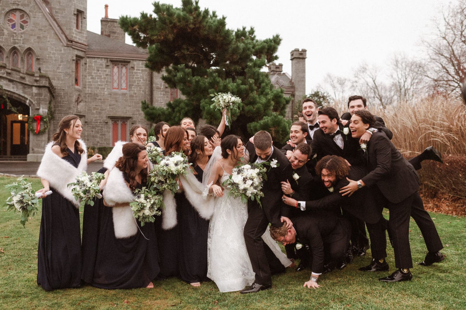 winter-wedding-theme-wedding-photos-at-whitby-castle-by-suess-moments