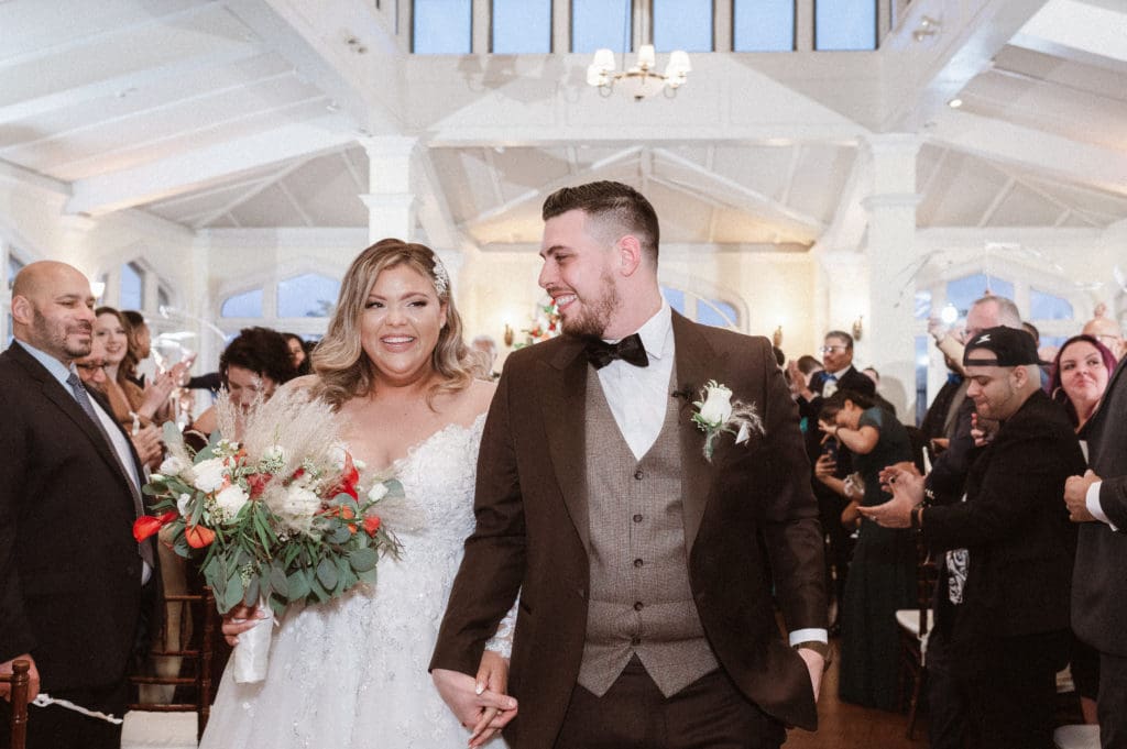 fall-themed-wedding-ceremony-inside-whitby-castle-new-york-by-suessmoments
