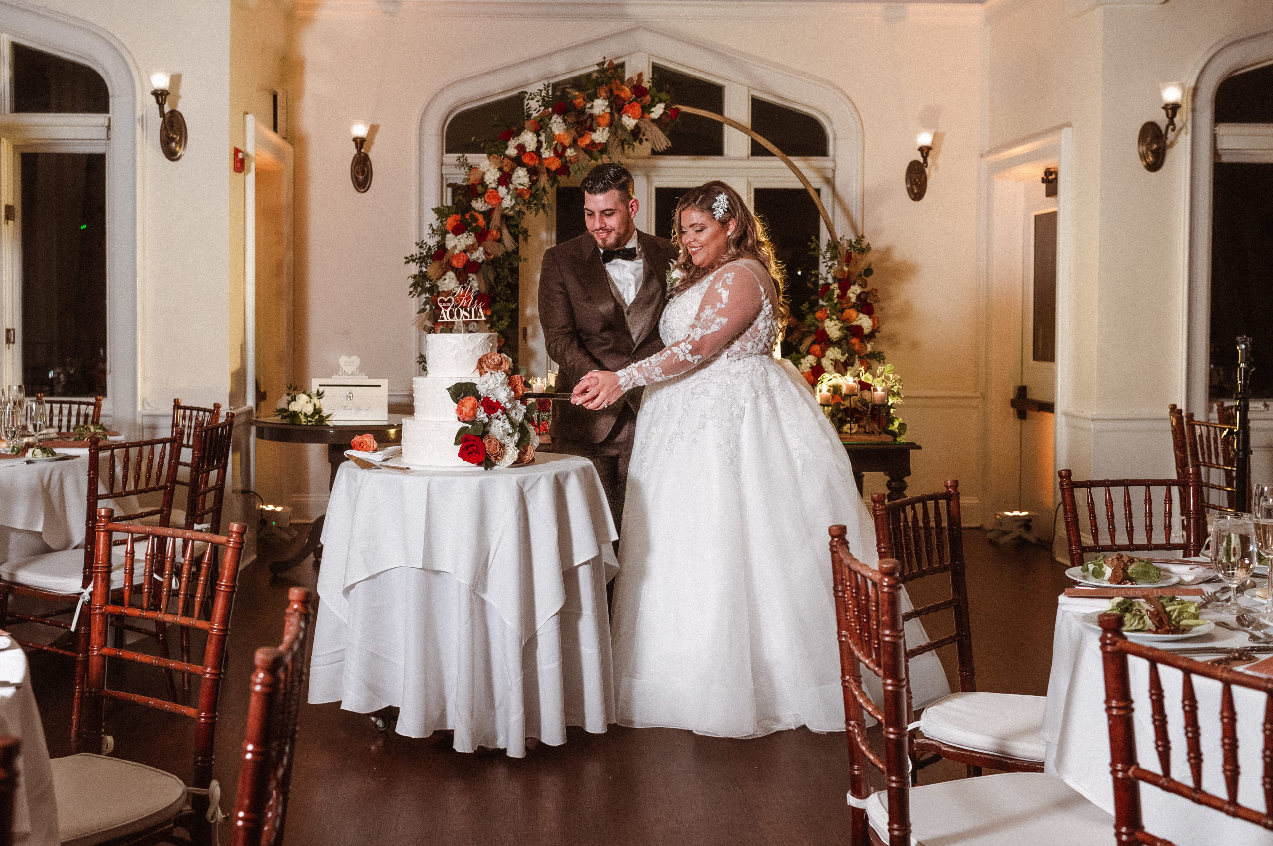fall-theme-wedding-at-whitby-castle-reception-suess-moments-photography-ny-nj