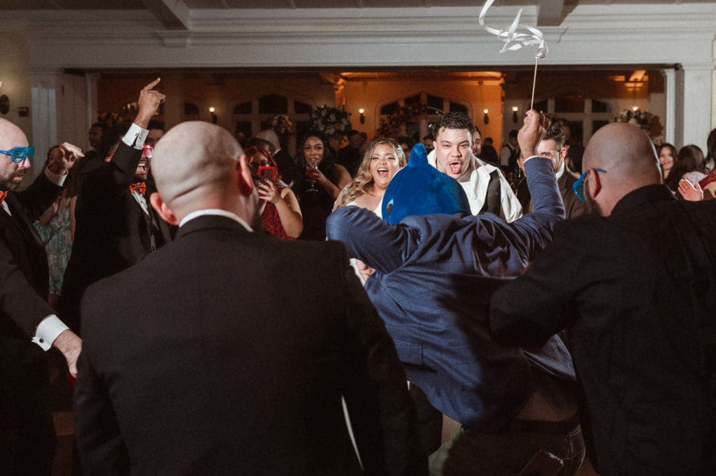 fall-theme-wedding-at-whitby-castle-reception-suess-moments-photography-ny-nj