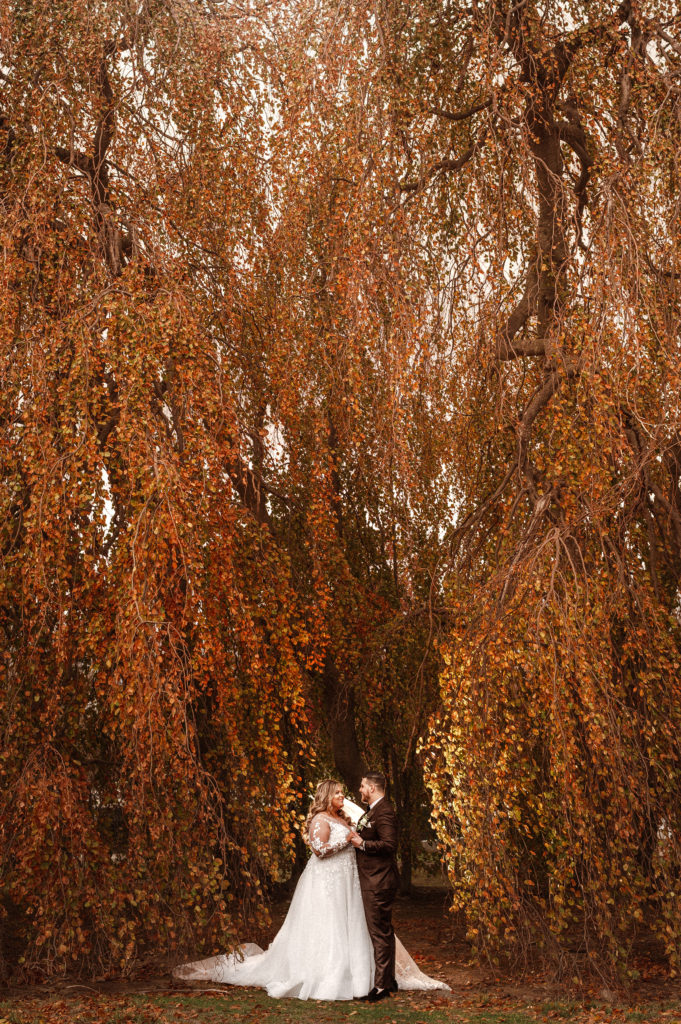 fall-theme-wedding-at-whitby-castle-new-york-by-suess-moments-creative-magical