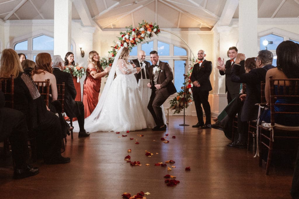 fall-themed-wedding-ceremony-inside-whitby-castle-new-york-by-suessmoments