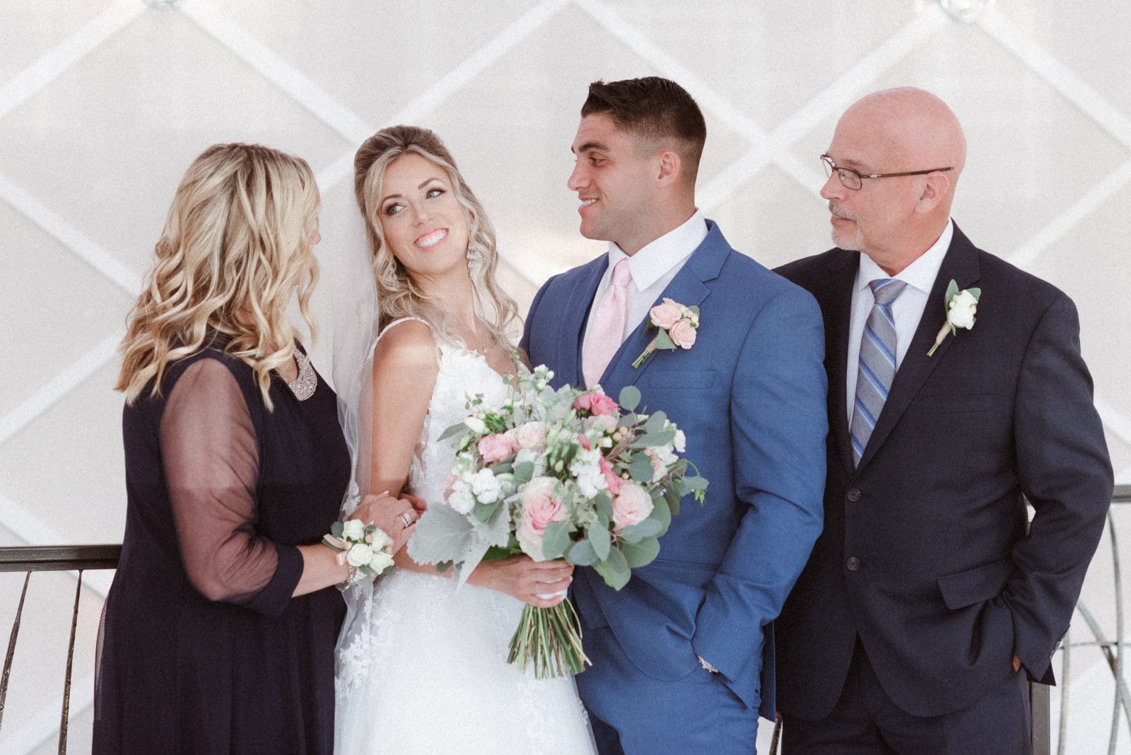 crystal-point-yacht-club-new-jersey-wedding-photos-by-suess-moments