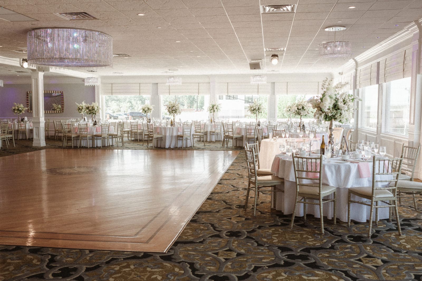 crystal-point-yacht-club-new-jersey-wedding-photos-by-suess-moments