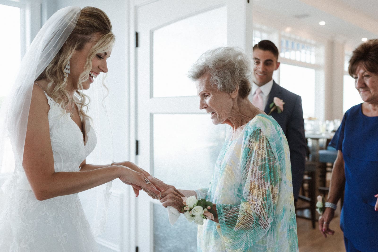 crystal-point-yacht-club-wedding-reception-photos-by-suessmoments