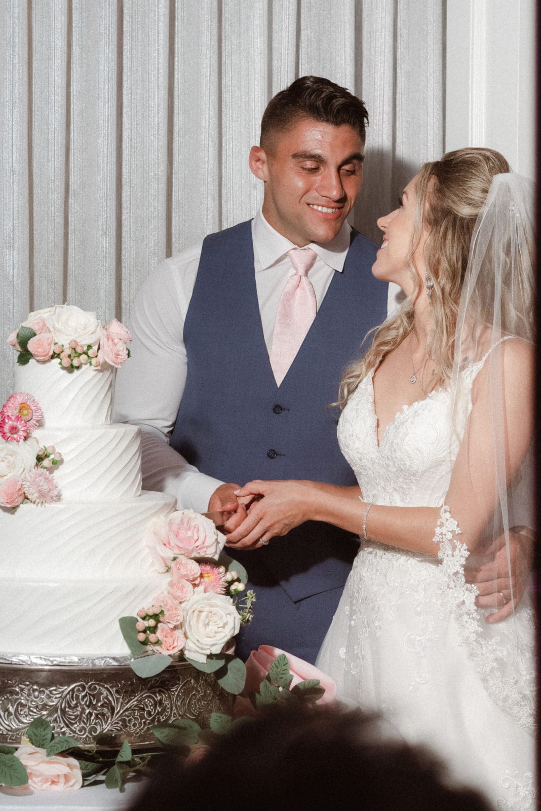 crystal-point-yacht-club-wedding-reception-photos-by-suessmoments