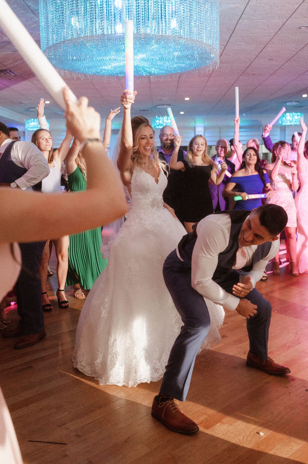 crystal-point-yacht-club-wedding-reception-photos-by-suessmoments