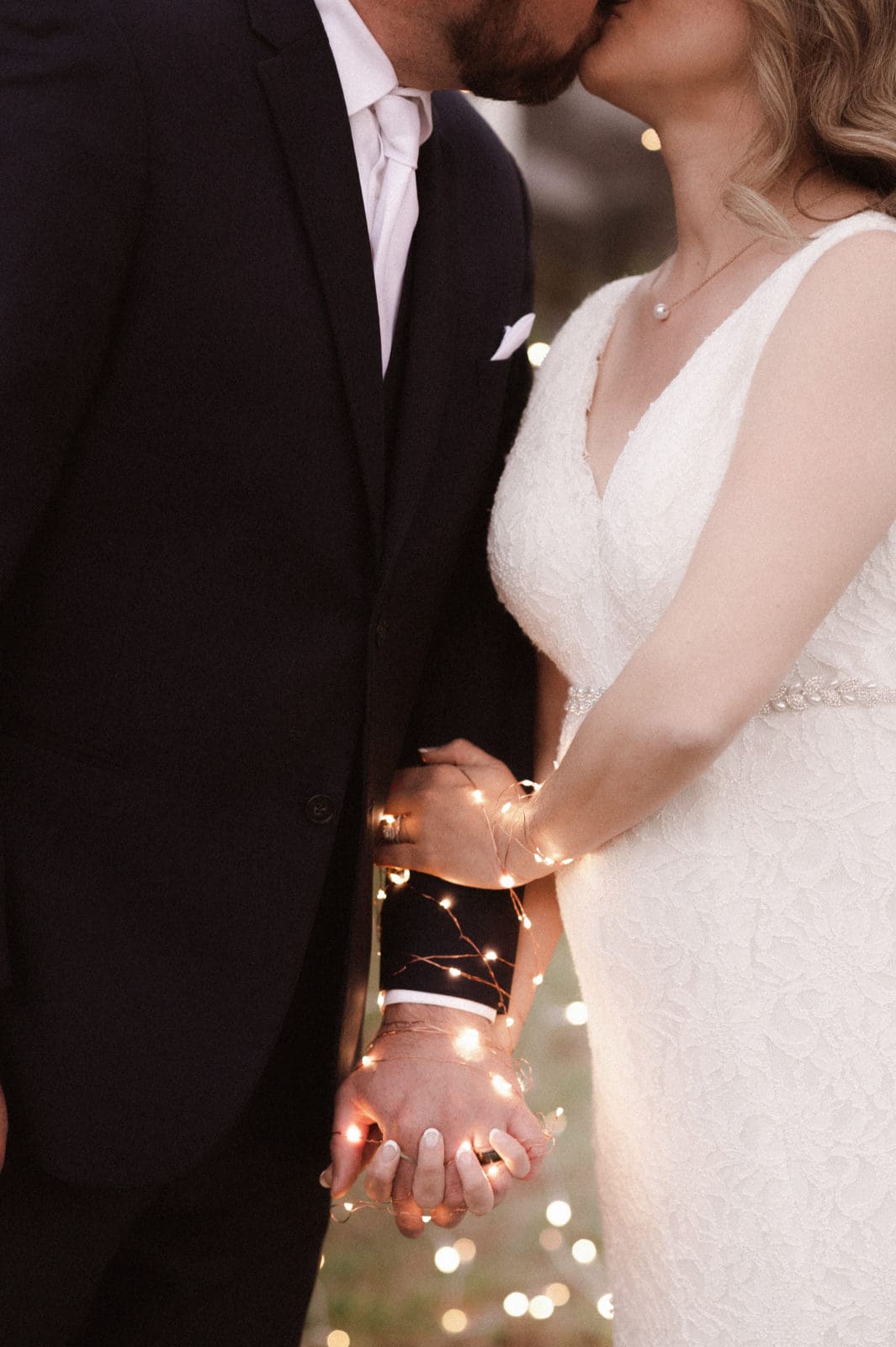 nighttime-magical-fairylight-fine-art-wedding-photos-by-suess-moments