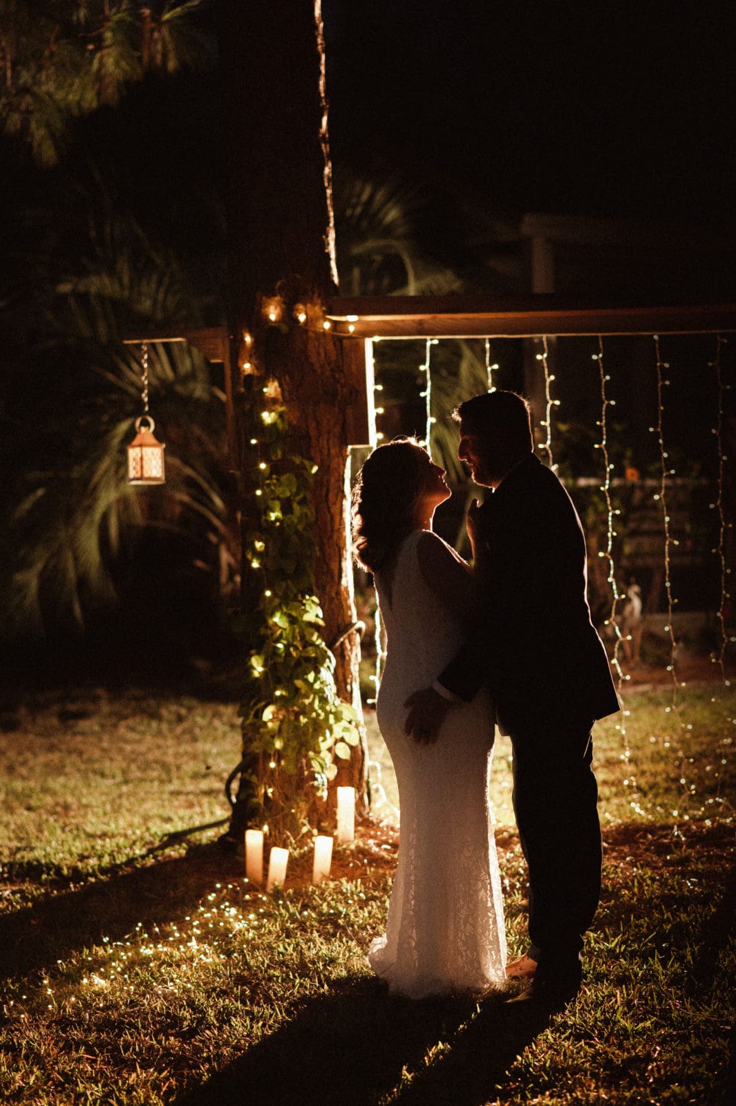 nighttime-magical-fairylight-fine-art-wedding-photos-by-suess-moments