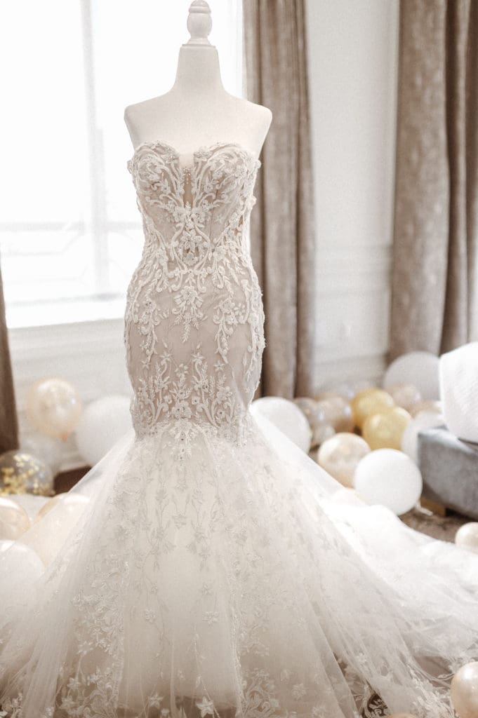 wedding-photos-bride-and-groom-prep-chateau-grande-new-jersey-suess-moments
