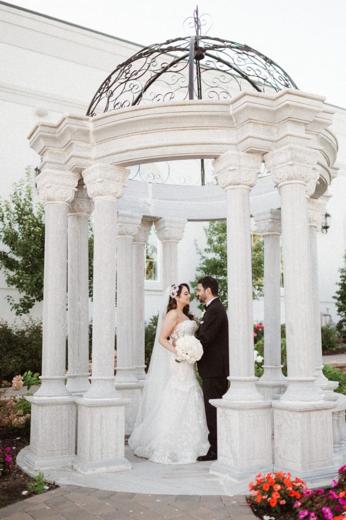 the-meadow-wood-manor-new-jersey-wedding-photos-reception-by-suess-moments-nj-photographer