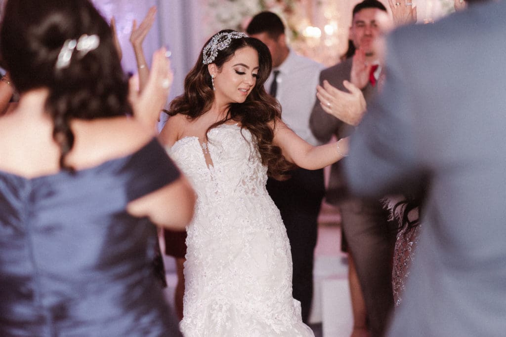 the-meadow-wood-manor-new-jersey-wedding-photos-reception-by-suess-moments-nj-photographer