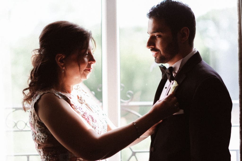 wedding-photos-bride-and-groom-prep-chateau-grande-new-jersey-suess-moments