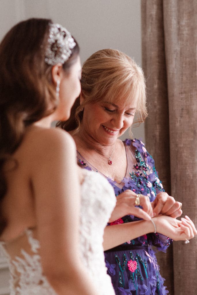 wedding-photos-bride-and-groom-prep-chateau-grande-new-jersey-suess-moments